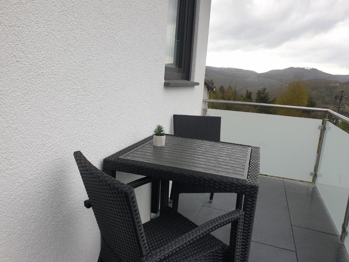Ferienwohnungen Am Aeppelsberg Volkesfeld Exterior foto